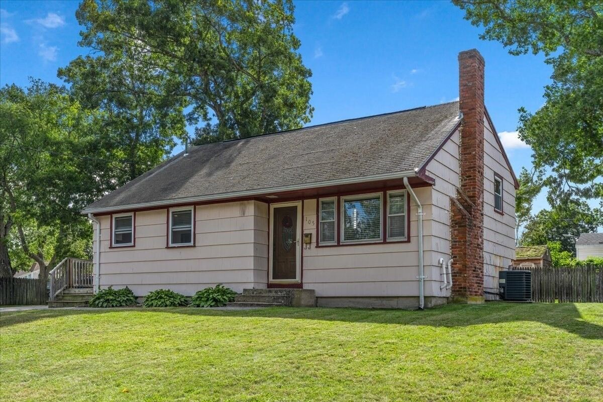 Property Photo:  105 Crestfield Dr  MA 02302 