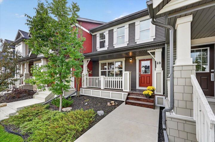 Property Photo: 40 Sunvalley Road AB T4C 0X6