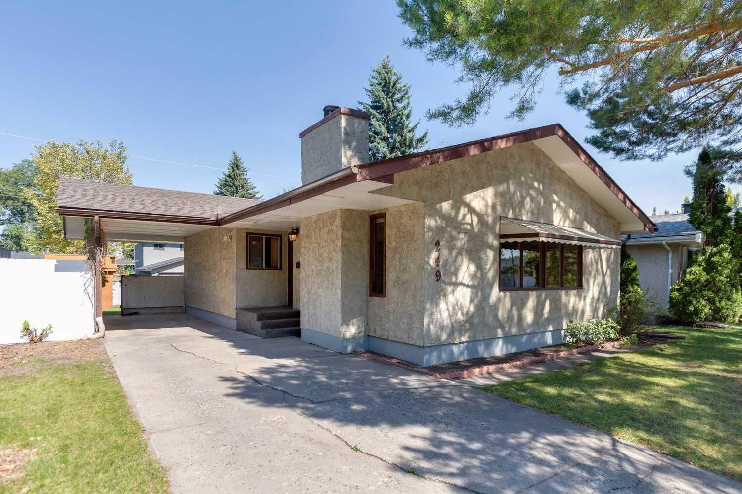 Property Photo:  249 Wascana Crescent SE  AB T2J 1M4 