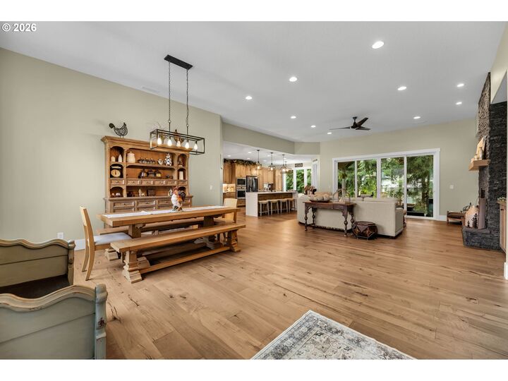 Property Photo:  2906 NE 3rd Cir  WA 98604 