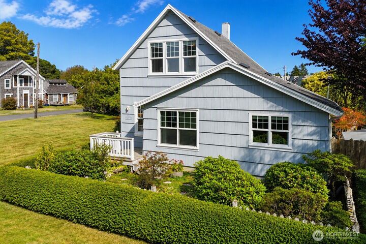 Property Photo: 4610 K Place WA 98644