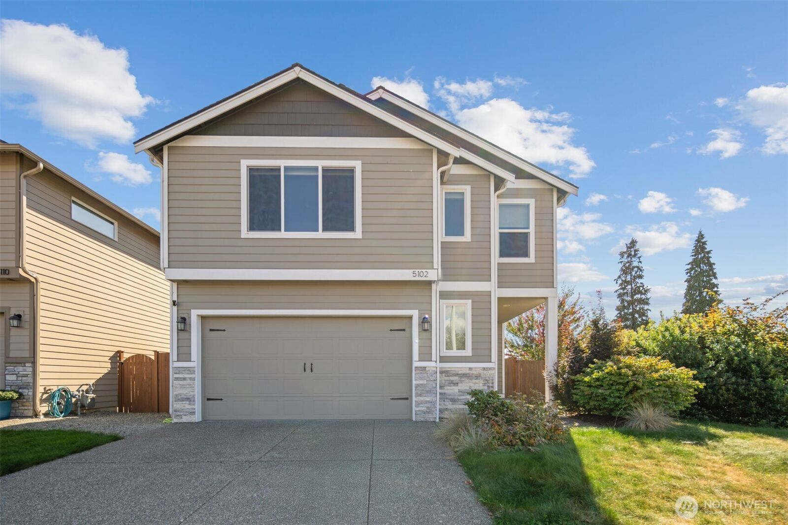 Property Photo: 5102 82nd Pl NE WA 98270