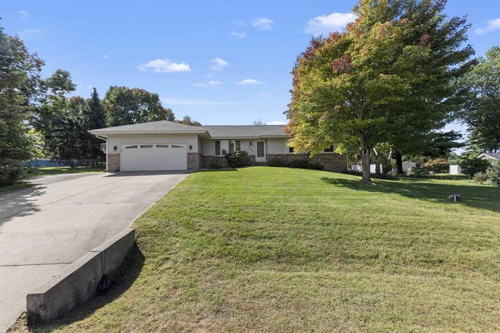Property Photo: 6037 Banbridge Drive IL 61073