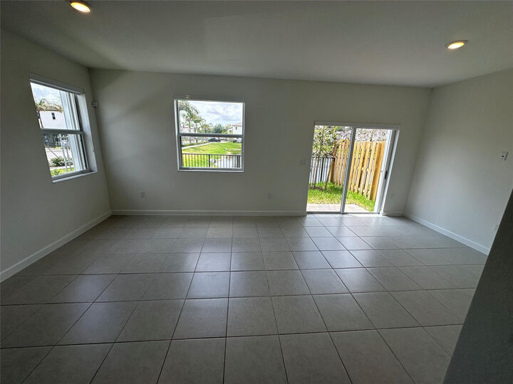 Property Photo:  5504 NW 27th Place  FL 33313 