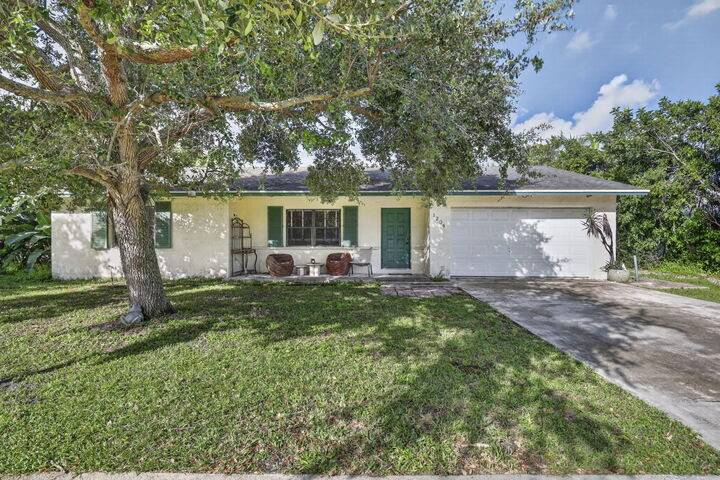 Property Photo:  1209 NW 8th Street  FL 33426 