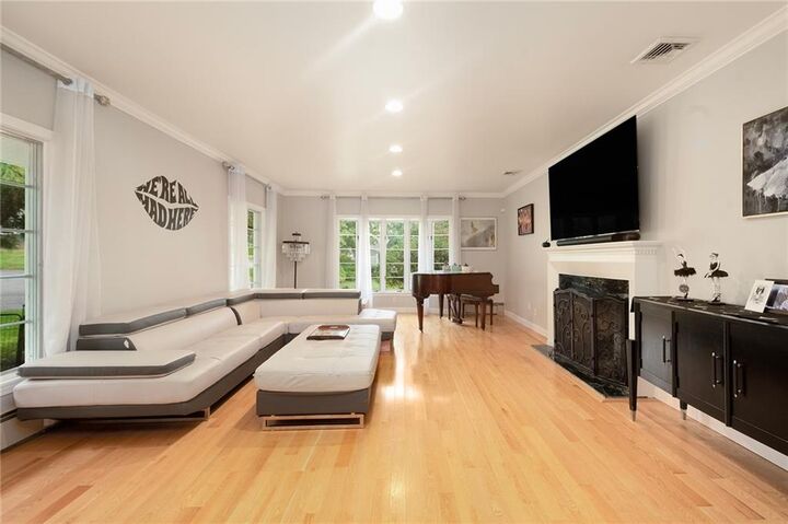 Property Photo: 101 Glen Ridge Road RI 02920