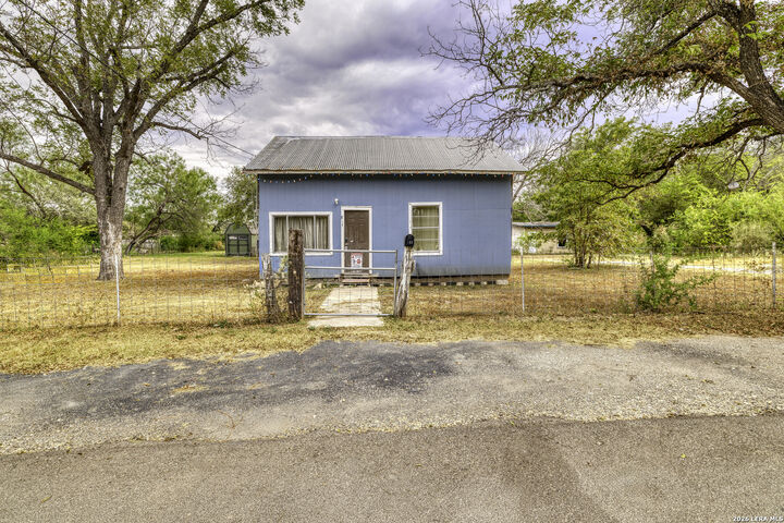 Property Photo:  817/819 W Cargile  TX 78801 