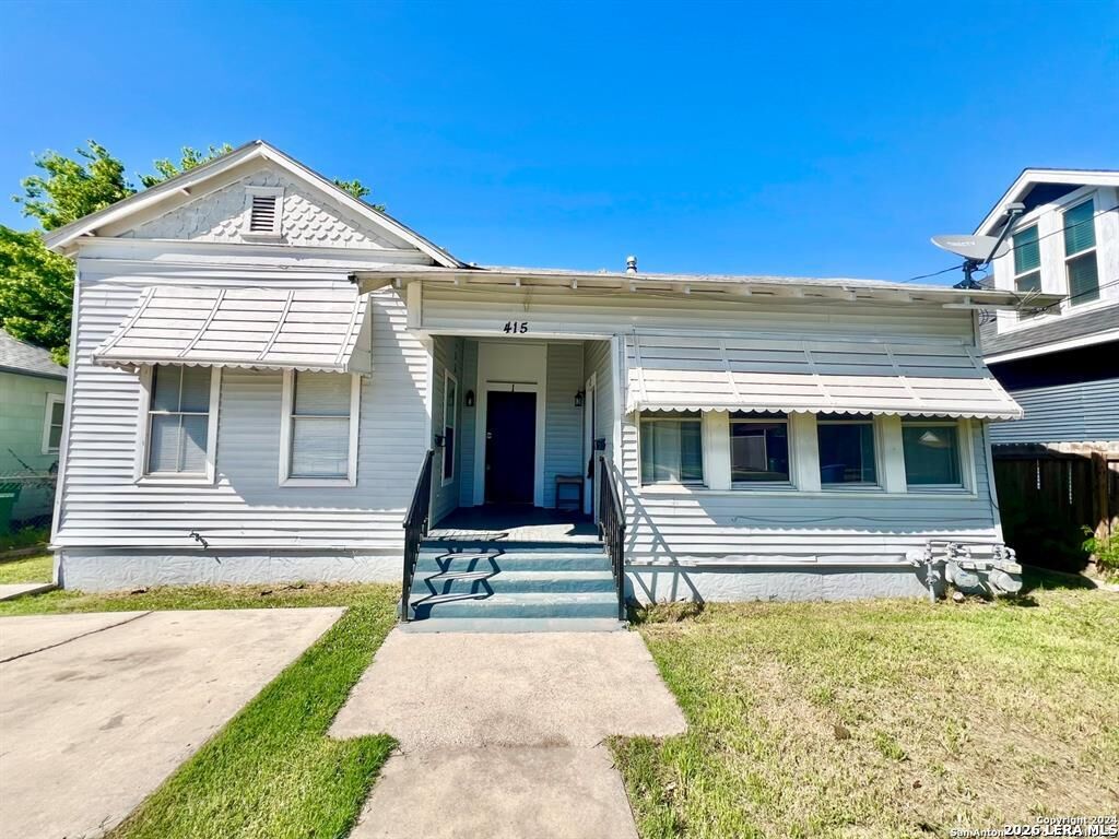 Property Photo:  415 Denver Blvd  TX 78210 