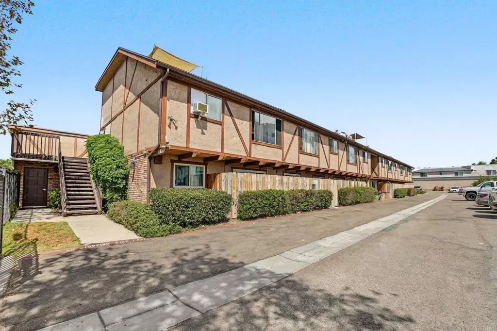 Property Photo: 465 Fourth Avenue 10 CA 91910