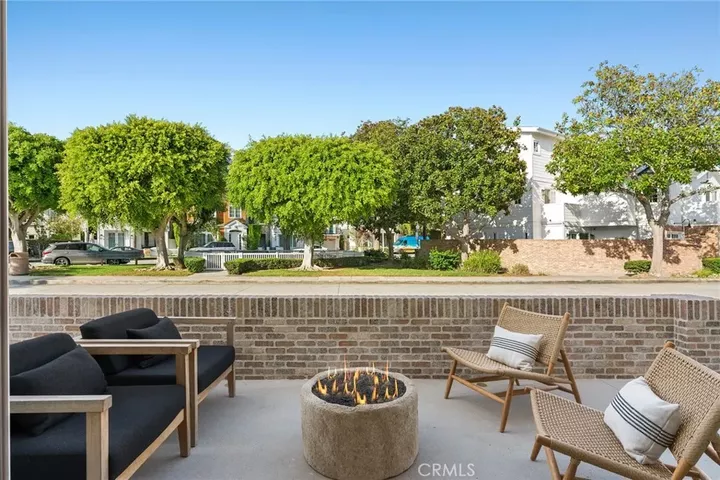 Property Photo:  1517 Miramar Drive  CA 92661 