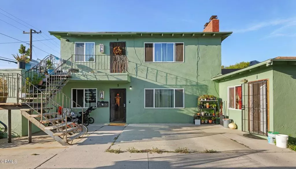 Property Photo:  4811 Petit Drive  CA 93033 