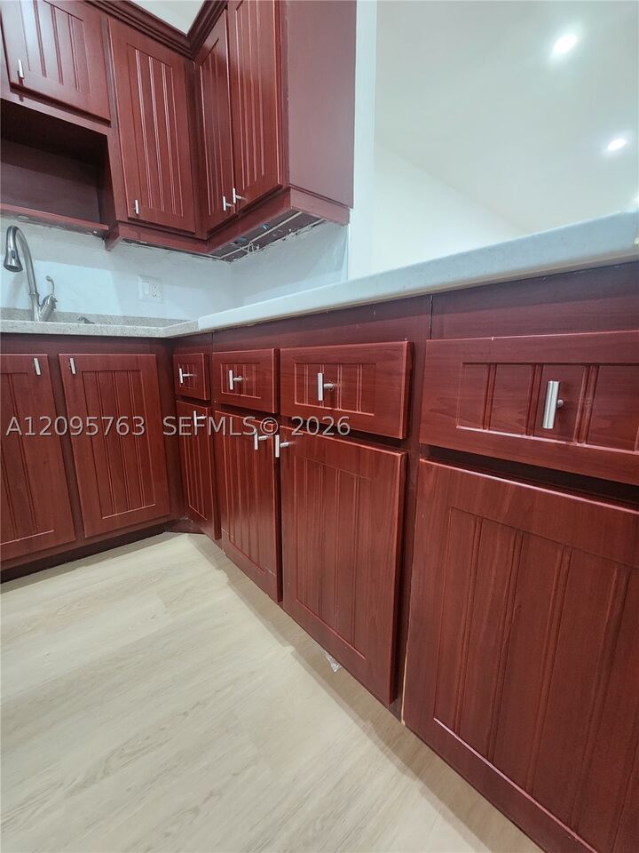 Property Photo: 2061 NW 47th Ter 402 FL 33313