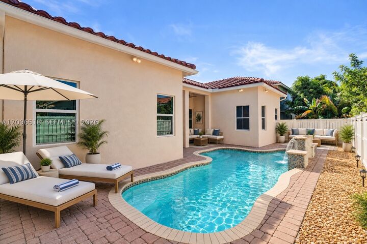 Property Photo: 3650 SW 161st Ter FL 33027