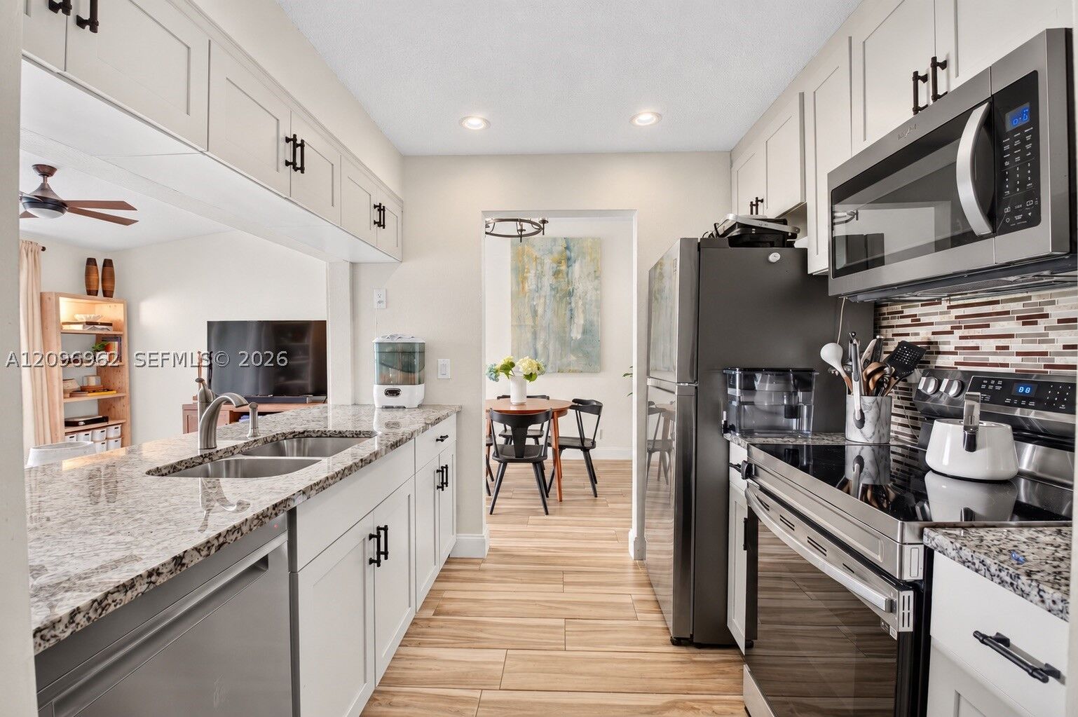 Property Photo: 13771 Oneida Dr B3 FL 33446