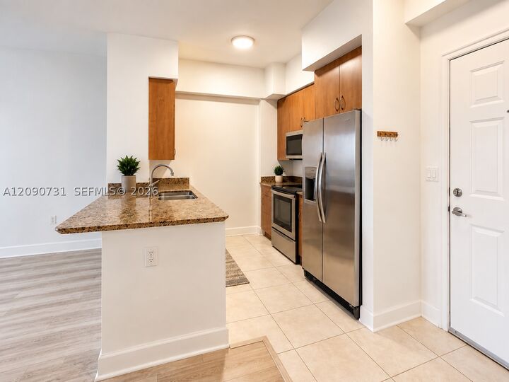 Property Photo:  1830 Radius Dr 1118  FL 33020 