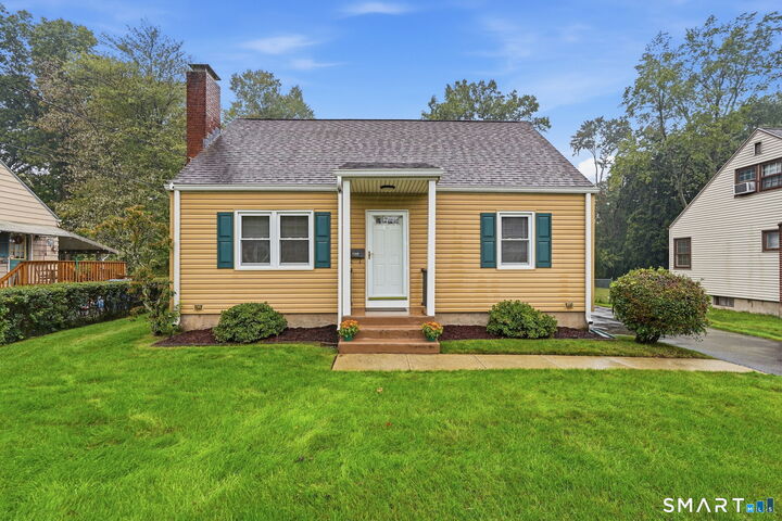 Property Photo:  120 White Street  CT 06042 