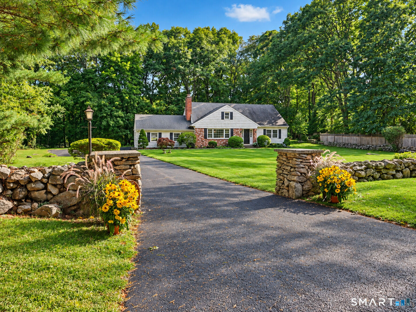 Property Photo:  17 Driftwood Lane  CT 06851 