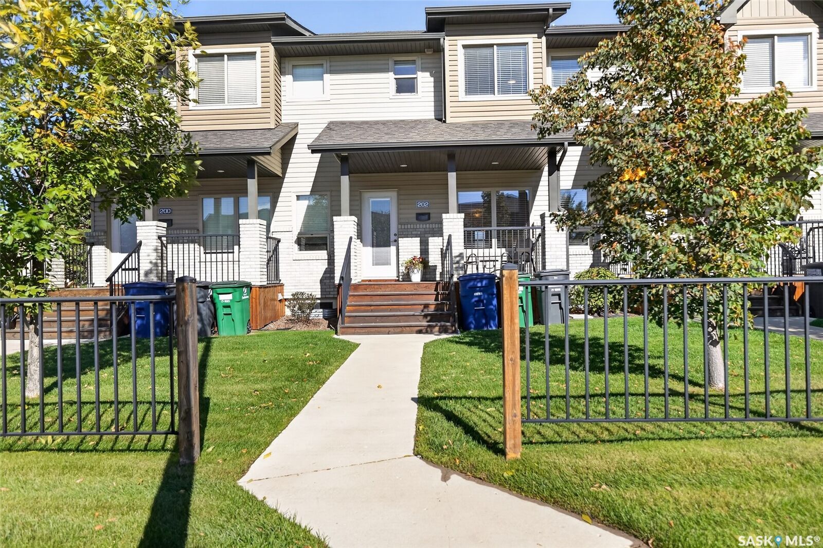 Property Photo:  202 Maningas Bend  SK S7W 0P5 