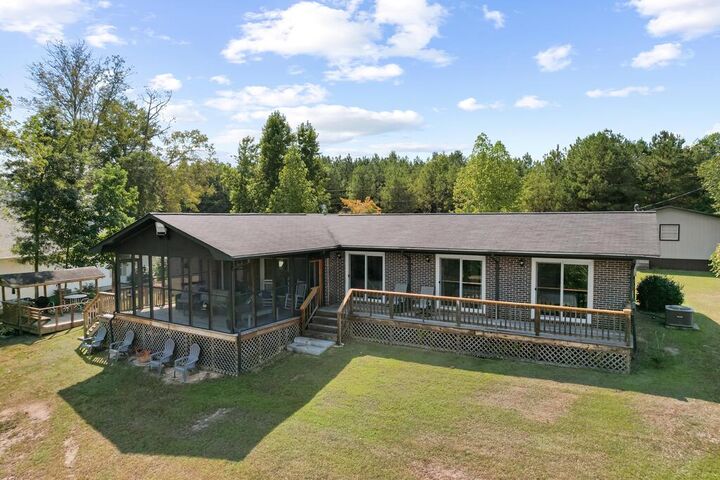 Property Photo:  1051 Lakeview Street  AL 36310 