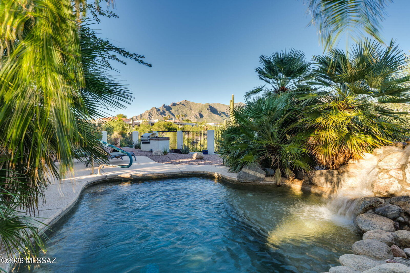 Property Photo:  481 E Deers Rest Place  AZ 85704 