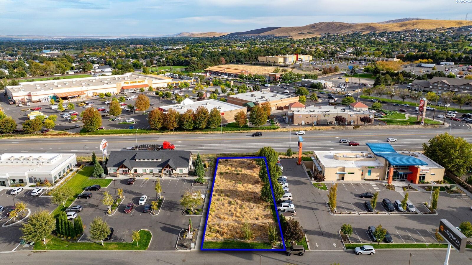 Property Photo: 2583 S Quillan Place WA 99338