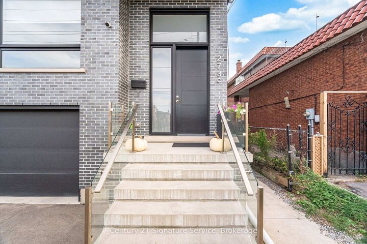Property Photo:  273C Ranee Avenue  ON M6A 1N7 