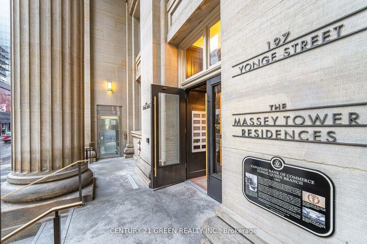 Property Photo:  197 Yonge Street 1503  ON M5B 0C4 