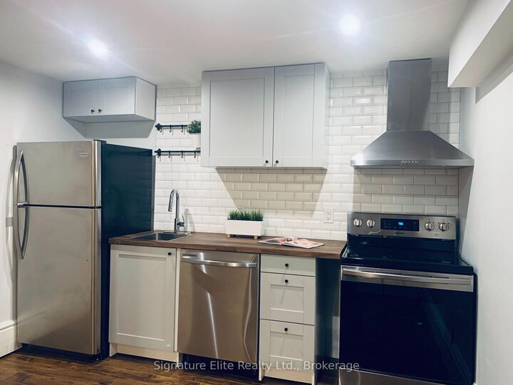 Property Photo:  43 Marblehead Crescent Bsmt  ON L6S 2T8 