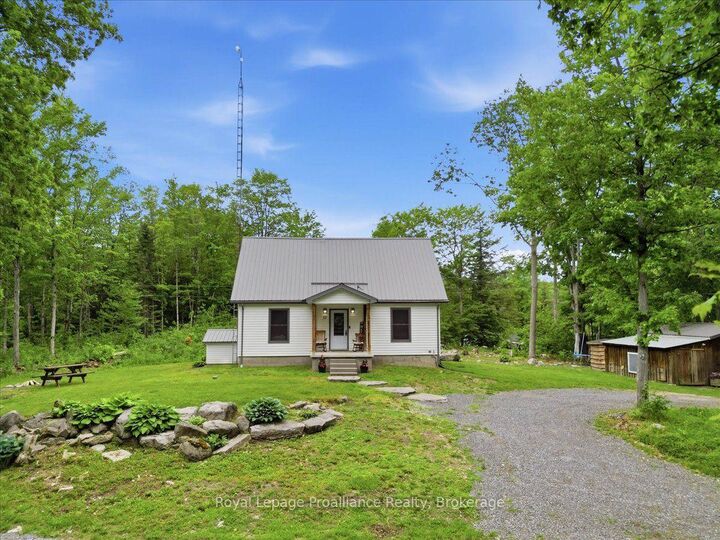 Property Photo:  12 Cosgrove Lane  ON K0K 2M0 