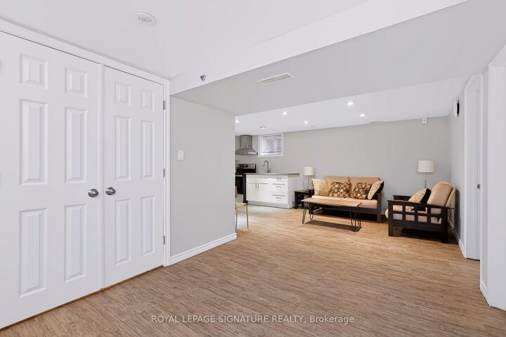 Property Photo:  66 Miramar Crescent Bsmt  ON M1J 1R6 