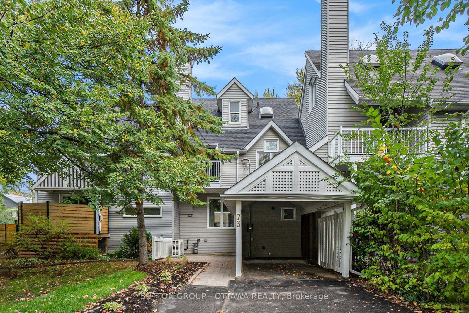 Property Photo:  73 Scrivens Street  ON K2B 8N2 