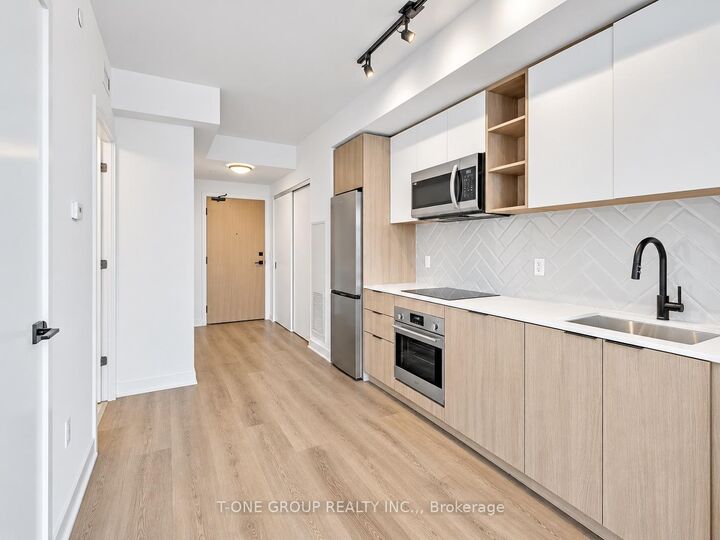 Property Photo: 36 Zorra Street 2511 ON M8Z 4Z7