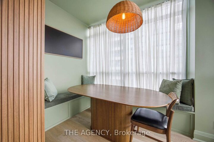 Property Photo:  1185 The Queensway N/A 1104  ON M8Z 0C6 