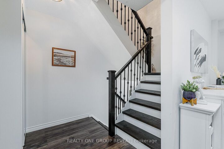 Property Photo:  222 Pearson Street 15  ON L1G 7C6 