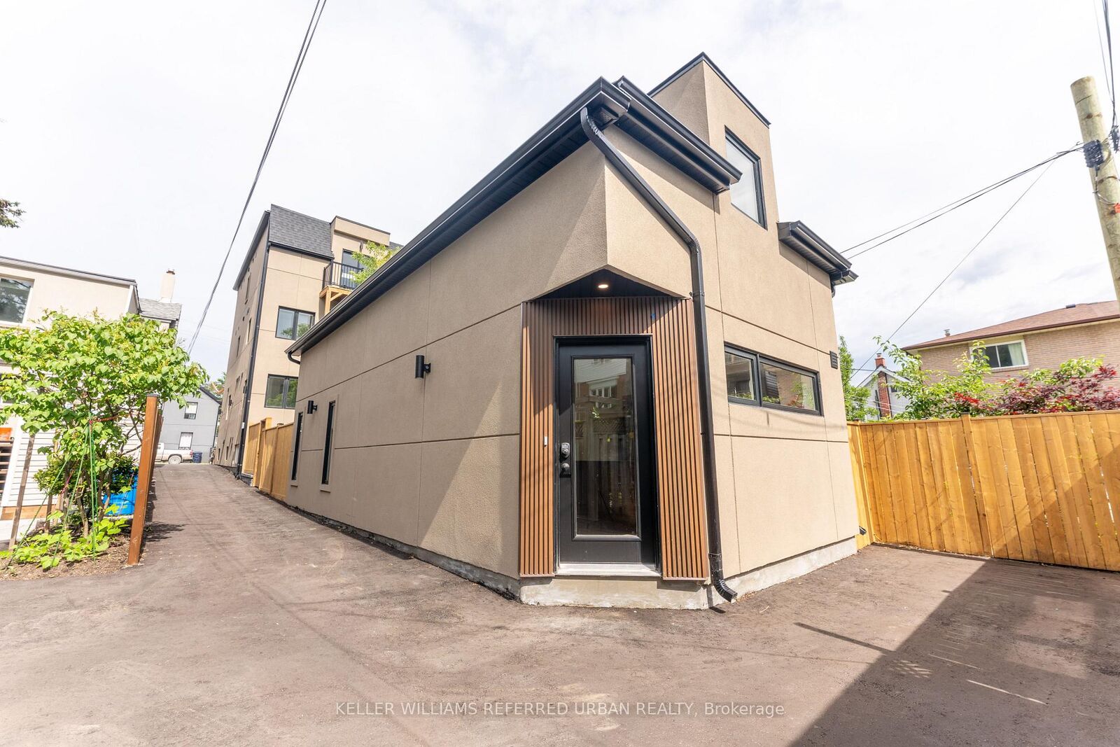 Property Photo: 352 Jones Avenue 5 ON M4J 3G3