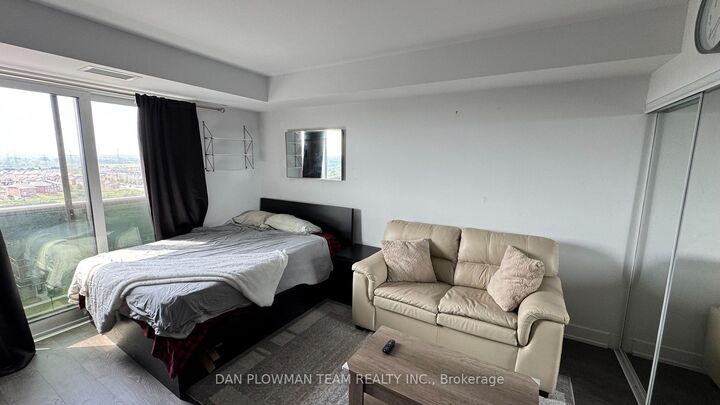 Property Photo:  2550 Simcoe Street N 1119  ON L1L 0R5 