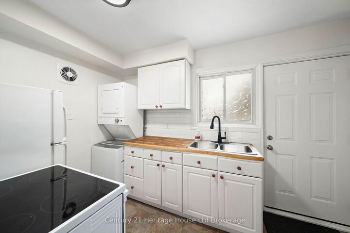 Property Photo:  1090 Kipps Lane 130  ON N5Y 1V4 