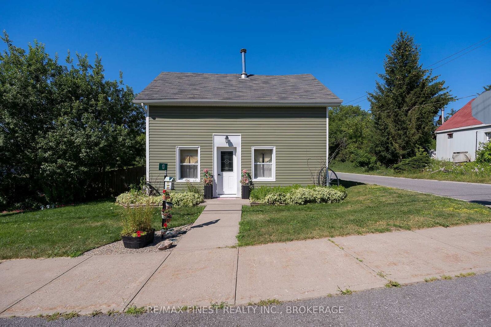 Property Photo:  13 Concession Street  ON K0K 3G0 