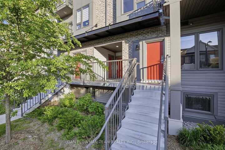 Property Photo:  2635 William Jackson Drive 1210  ON L1X 0L4 