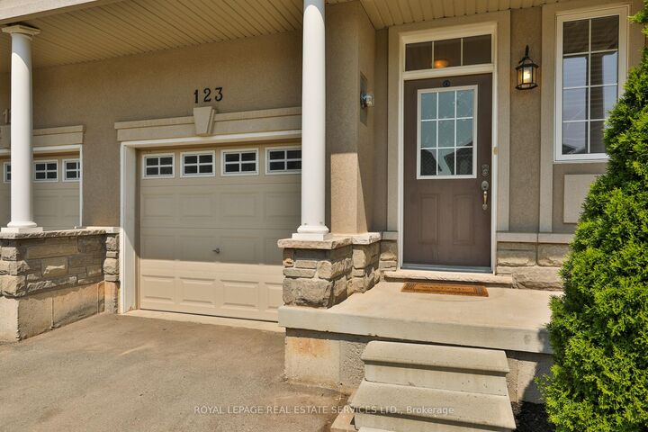 Property Photo:  123 Painter Terrace  ON L0R 2H1 