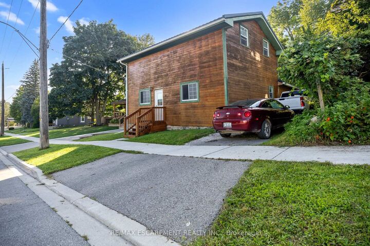 Property Photo:  35 Ann Street  ON N5C 2E9 