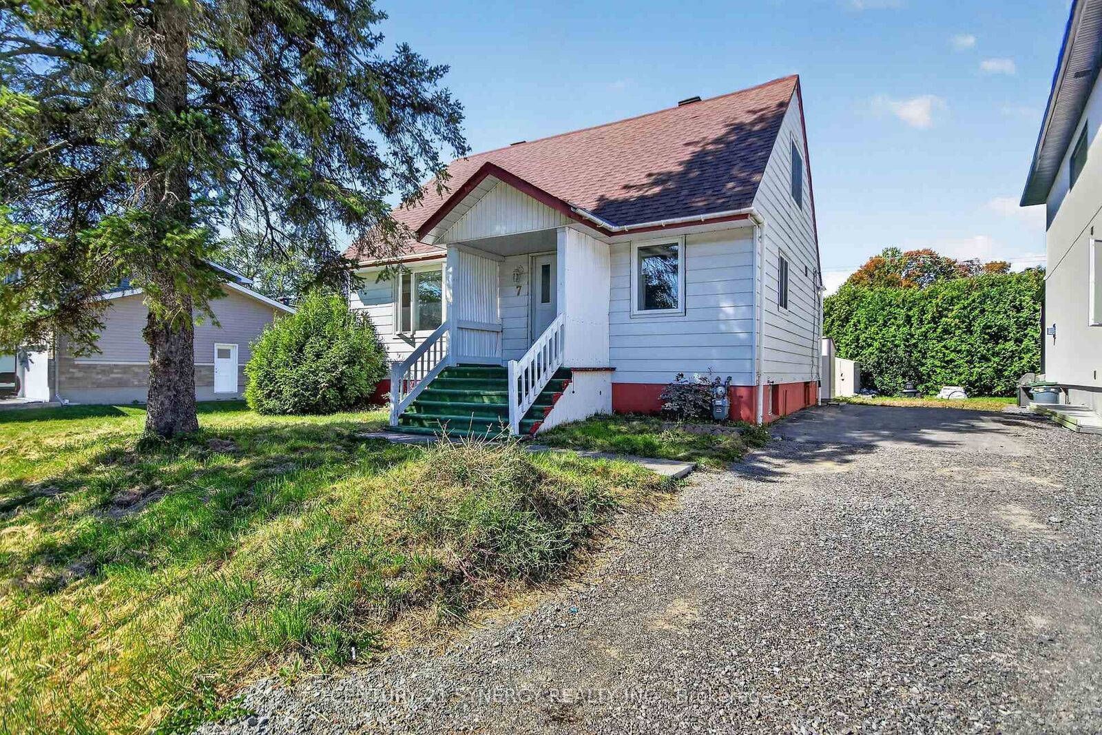 Property Photo:  7 Norice Street  ON K2G 2X2 