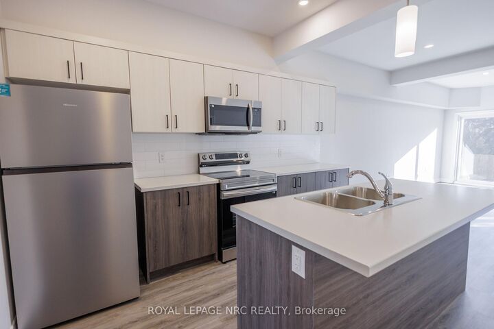Property Photo:  41 St Davids N/A W 1B  ON L2V 2L4 