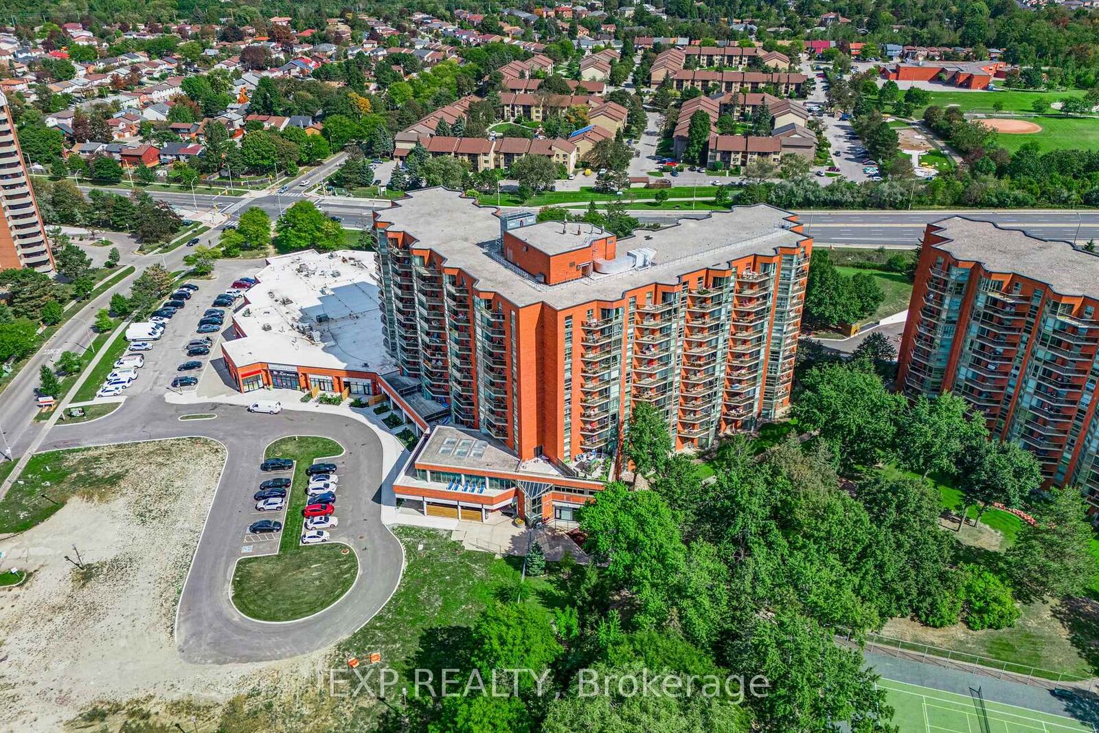 Property Photo:  10 Dean Park Road 1108  ON M1B 3G8 