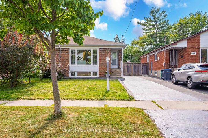 Property Photo:  3628 Anniversary Road  ON L5C 2G1 
