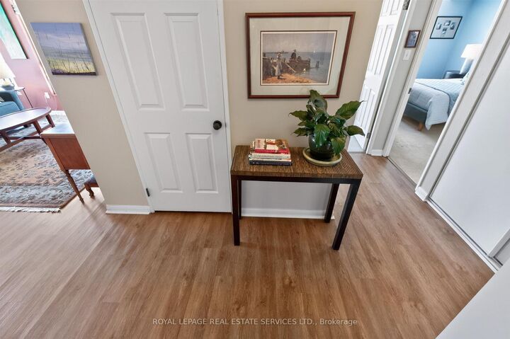 Property Photo:  101 Subway Crescent 1711  ON M9B 6K4 