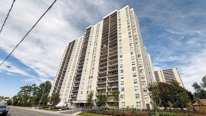 Property Photo:  155 Marlee Avenue 601  ON M6B 4B5 