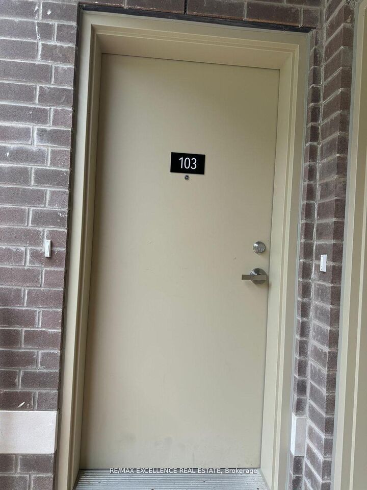 Property Photo:  30 William Jackson Way #103  ON M8X 2J4 
