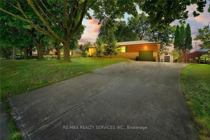 Property Photo:  68 Rymal Road E Main  ON L9B 1C1 