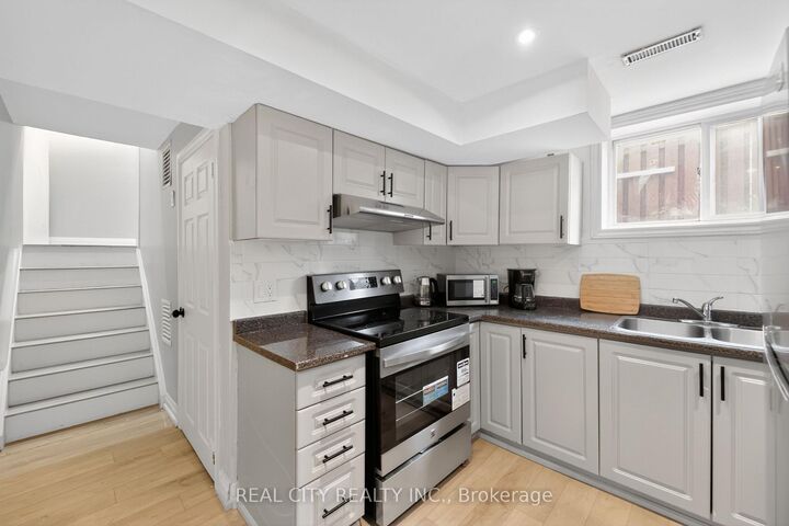 Property Photo:  3385 Morningstar Drive Basement Unit  ON L4T 1X6 
